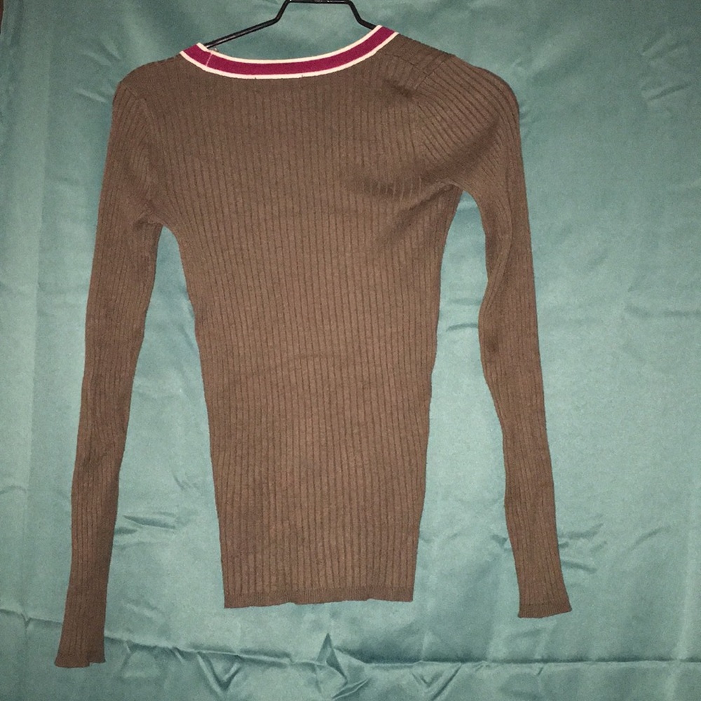 olive green stretchy crew neck with cozy material